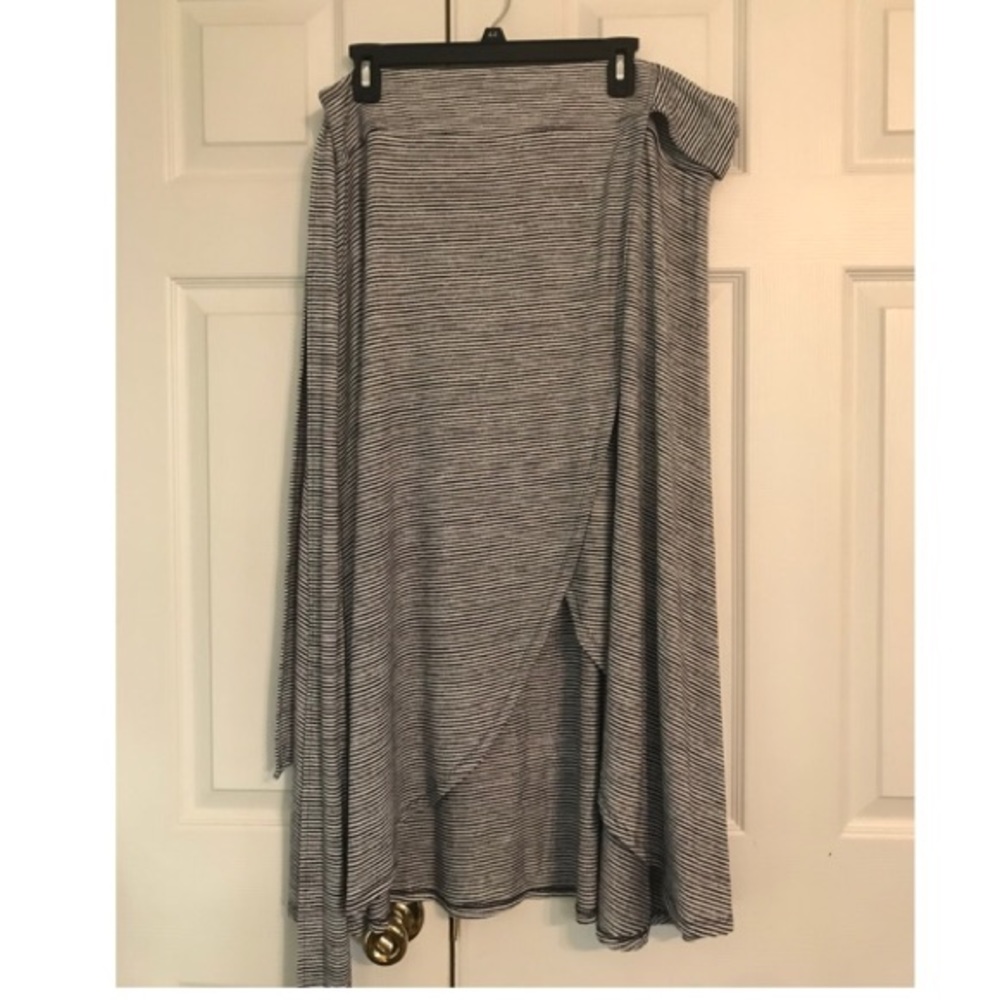 NWT GAP Striped Wraparound Skirt: Black and White